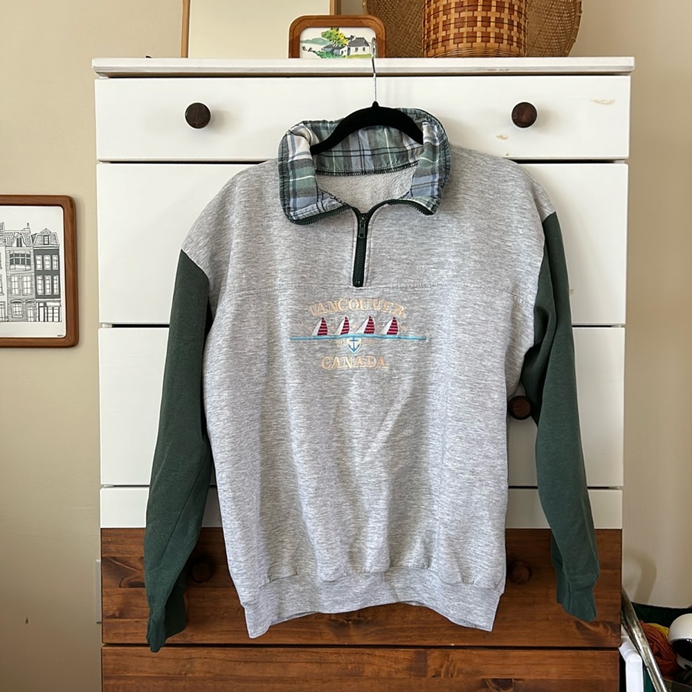 Vintage Vancuver Quarter Zip Pull Over Sweatshirt
